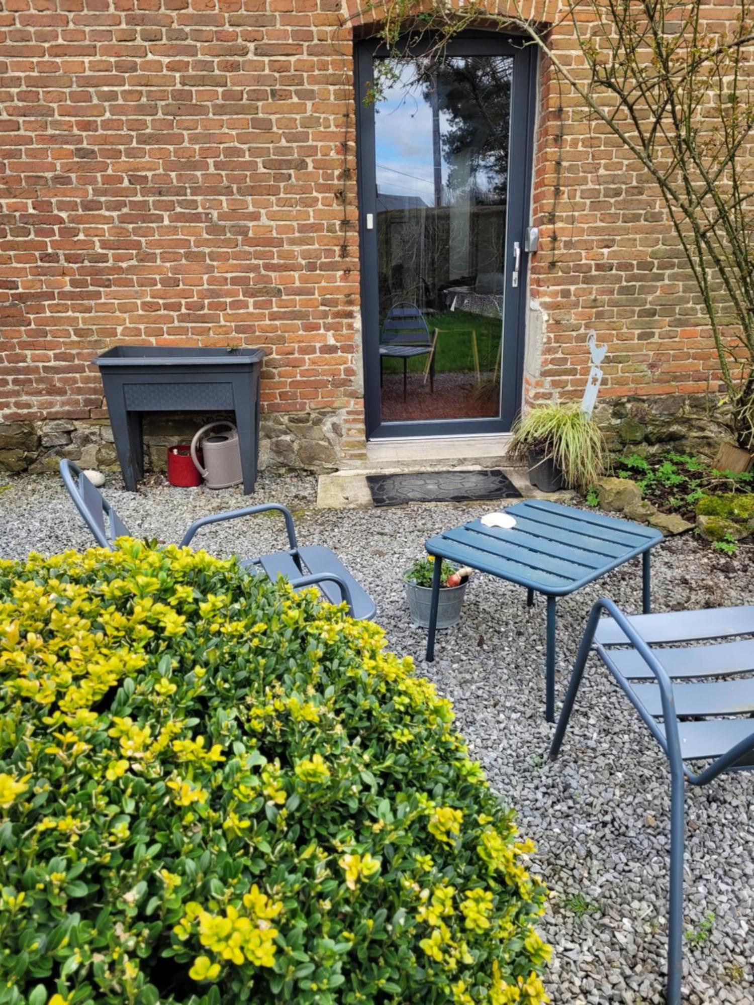 Studio Bienvenue Du Cote De Chez Nous Avec Jardin Privatif Wignehies Kültér fotó