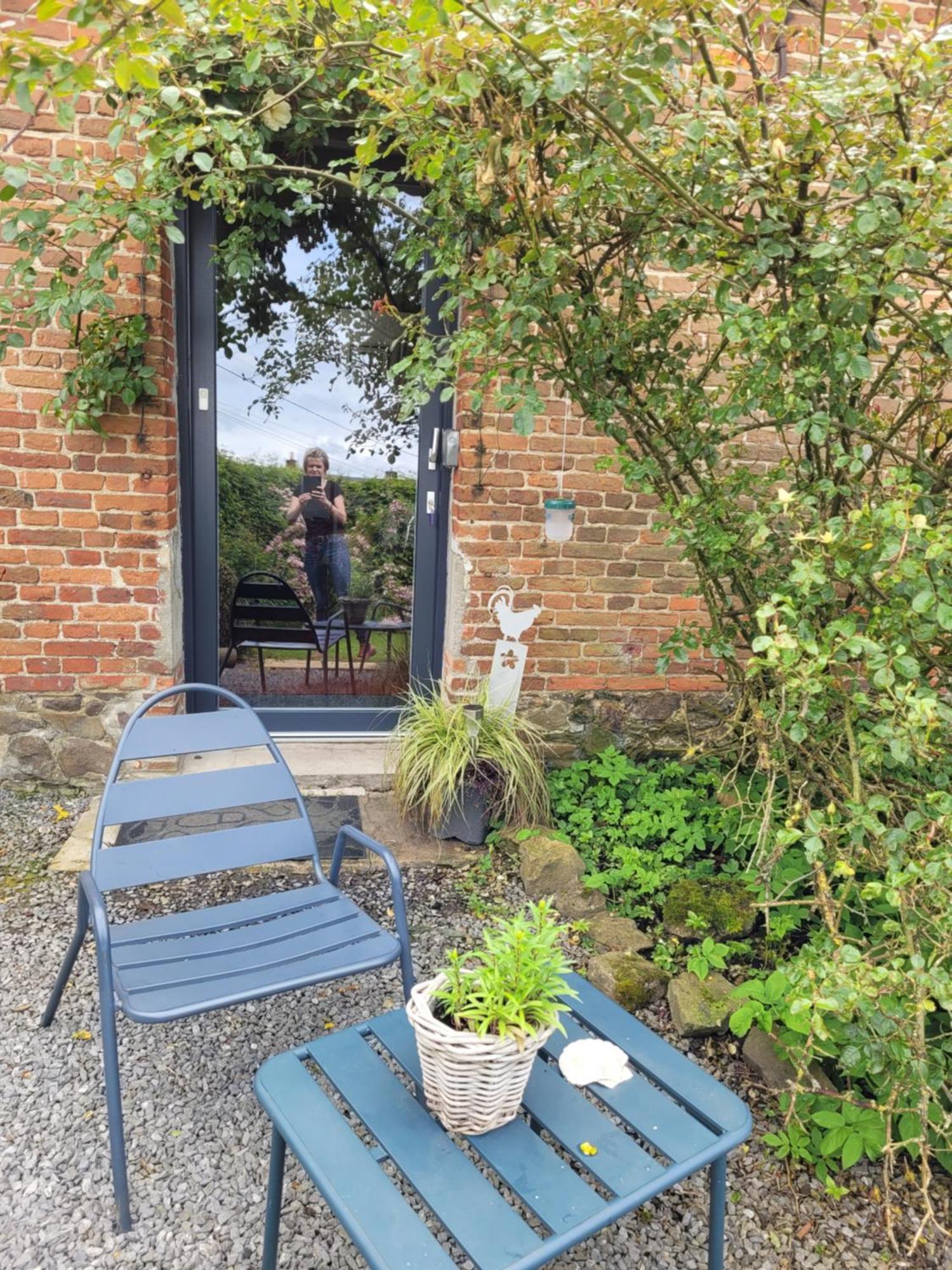 Studio Bienvenue Du Cote De Chez Nous Avec Jardin Privatif Wignehies Kültér fotó