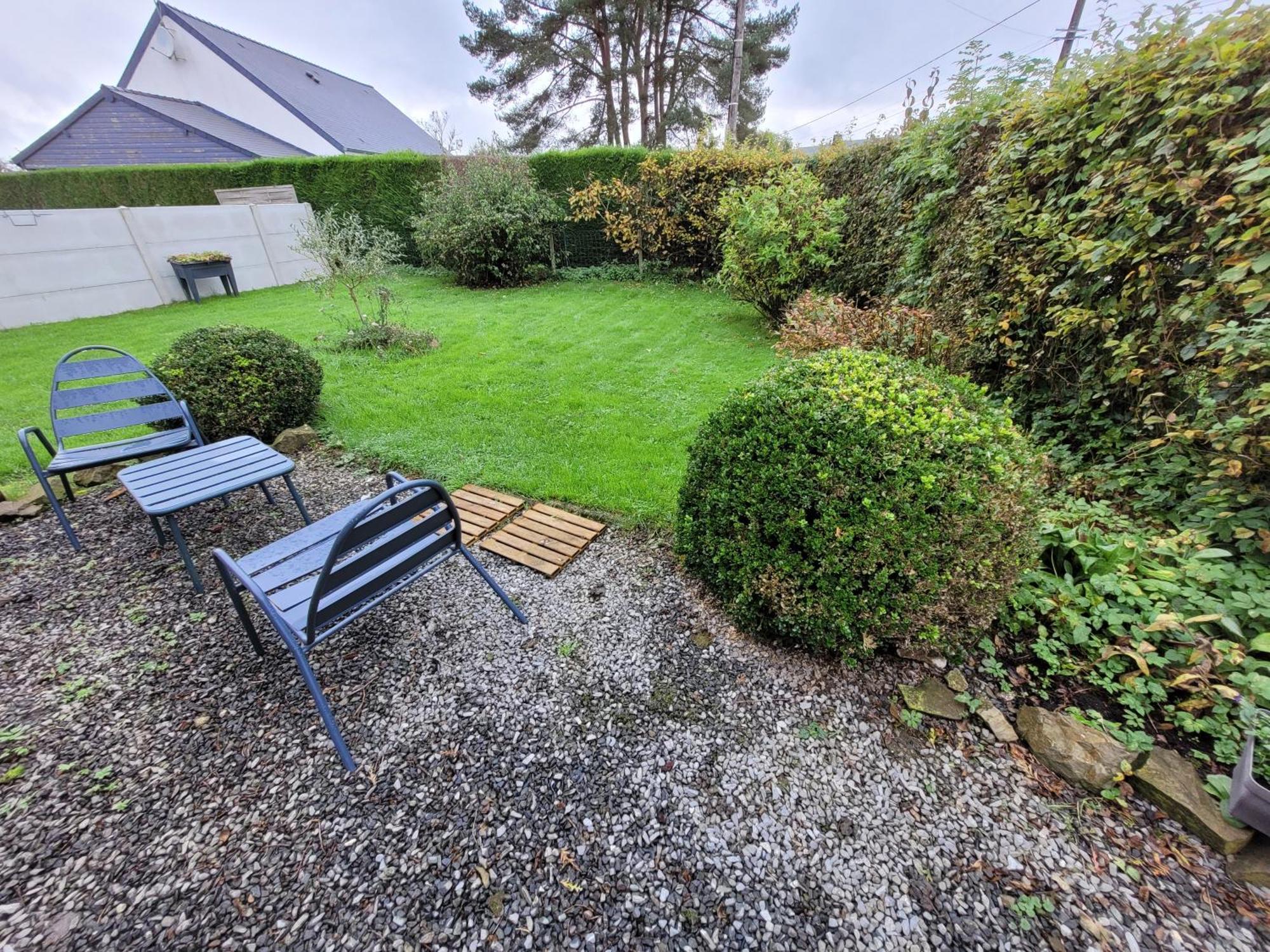 Studio Bienvenue Du Cote De Chez Nous Avec Jardin Privatif Wignehies Kültér fotó