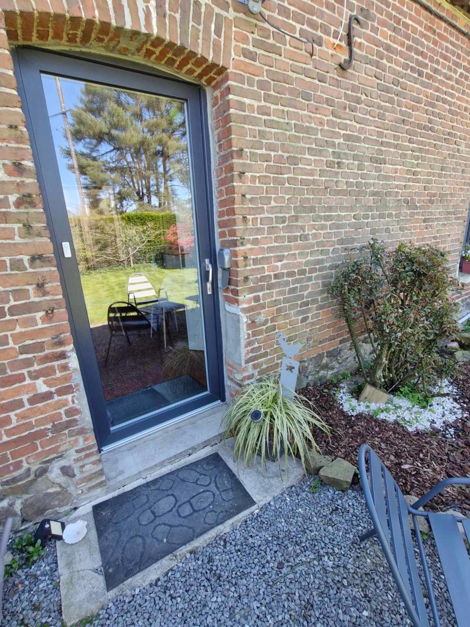 Studio Bienvenue Du Cote De Chez Nous Avec Jardin Privatif Wignehies Kültér fotó